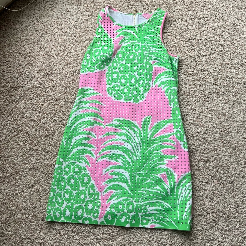 Lilly Pulitzer size small lined shift dress